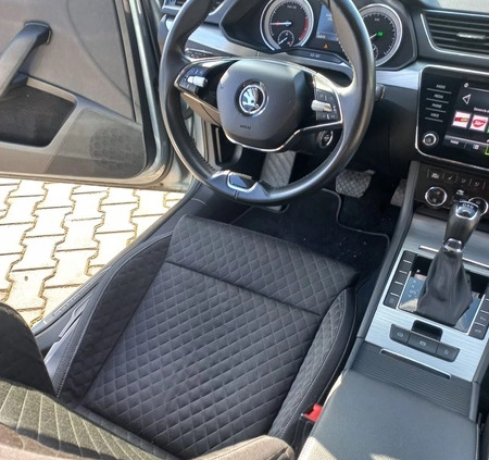 Skoda Superb cena 84000 przebieg: 163000, rok produkcji 2020 z Grudziądz małe 92